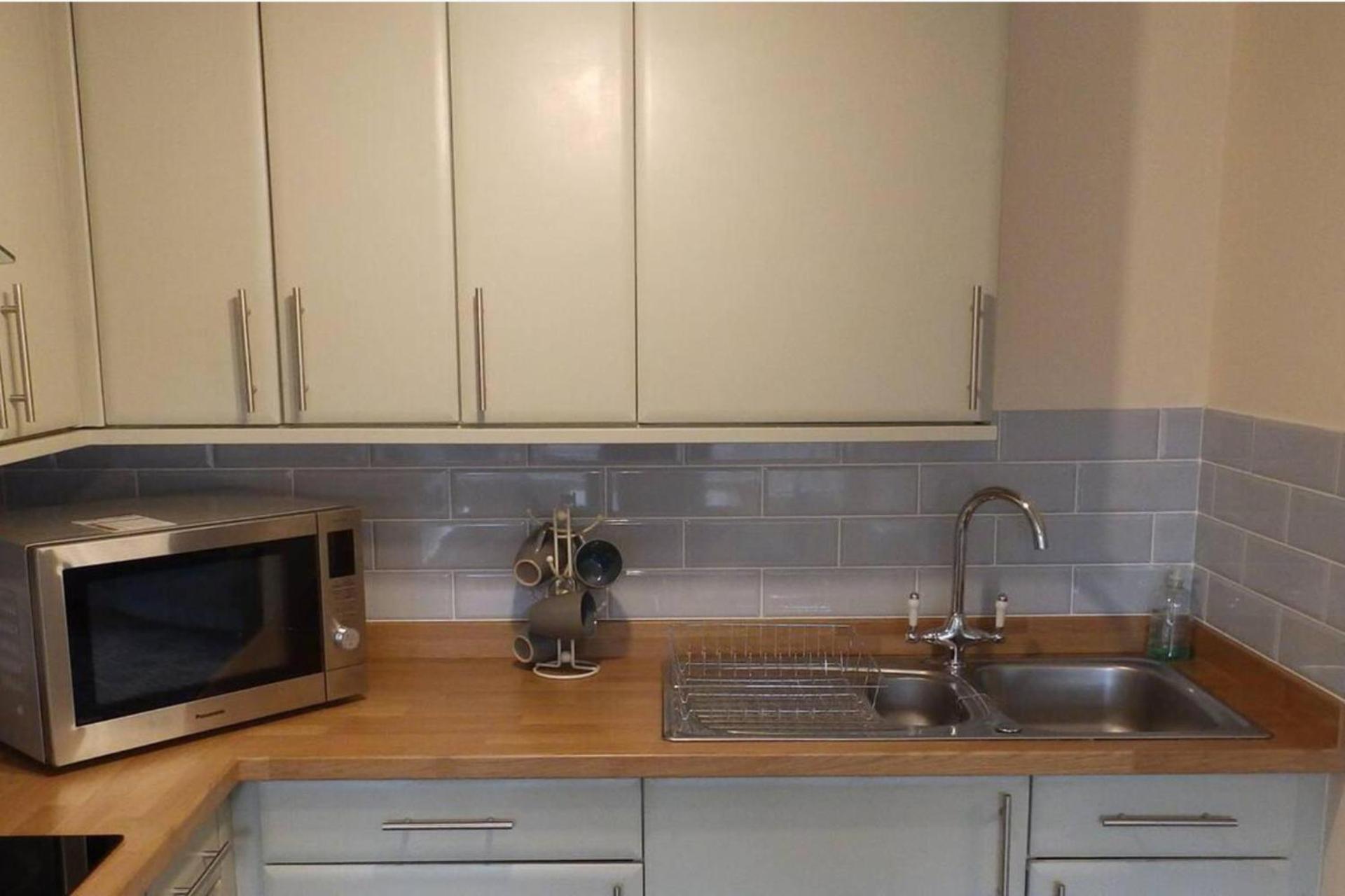 1 Bed-Pet Friendly-Parking-Patio-Close To Coasts North Hill Exterior photo